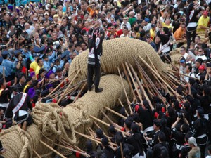 那霸大拔河節日祝賀活動